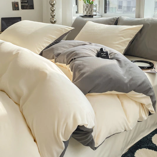 Off White & Grey Double-Sided Bedding Set
