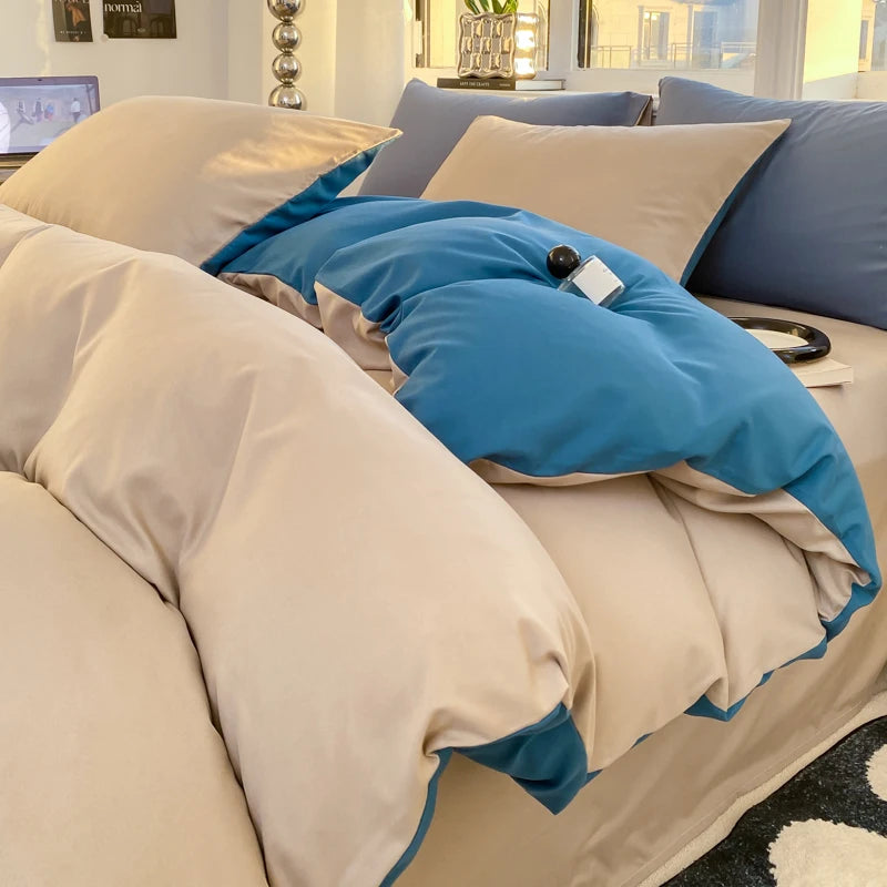 Cream & Blue Double-Sided Bedding Set