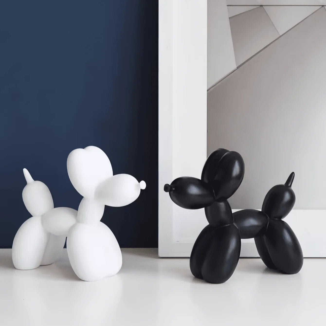 Balloon Dog Statue